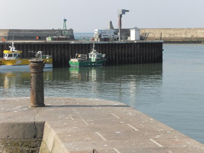 Gites de Mer Port-en-Bessin-Huppain Habitación foto