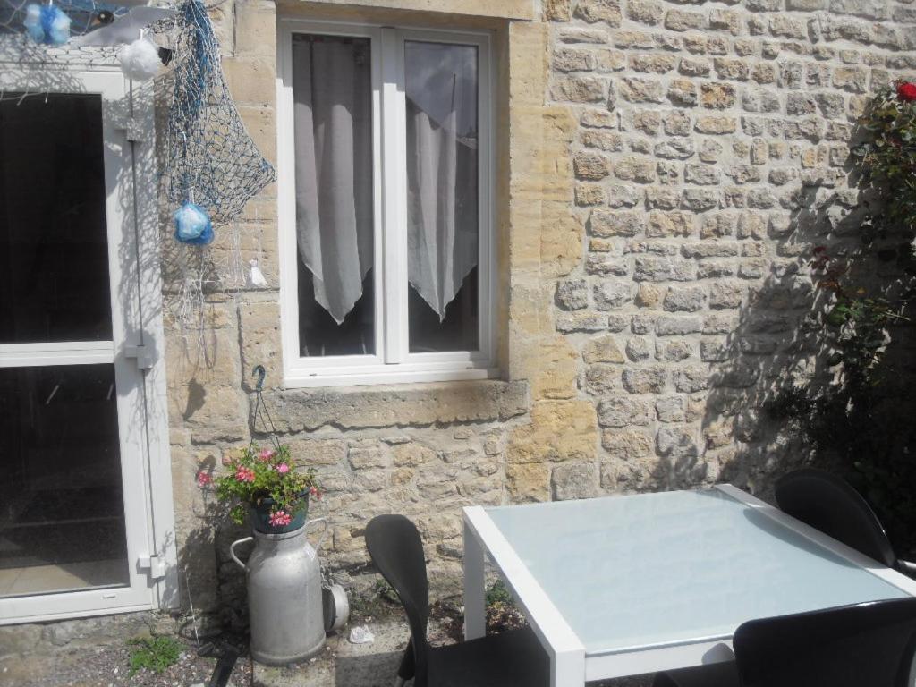 Gites de Mer Port-en-Bessin-Huppain Exterior foto